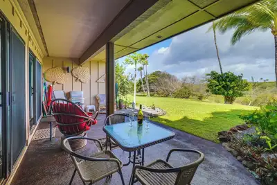Image de Peaceful Condo w/ Amenities: Steps to Beach!