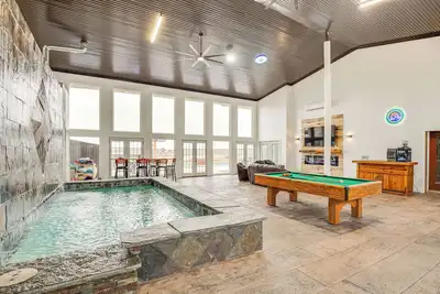 Image de Lakefront Wichita Falls Home w/ Pool & Hot Tub
