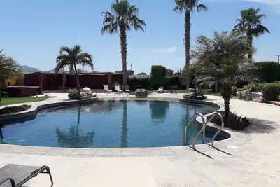 Image de Great Location Brand New Studio With Pool Wifi Netflix 2 Blocks From The Beach!