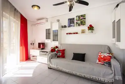 Image de For tourist rent one-bedroom apartment in an area with developed infrastructure!