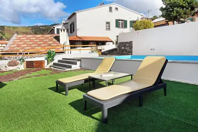 Image de Maison de vacances \"Casa Carreira\" avec vue sur la mer, piscine et Wi-Fi.