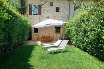 Image de Regarda - Countryhouse Nocino 2 in the middle of Lake Garda vineyards