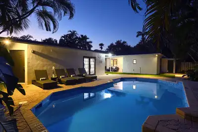 Luxury Ftl Compound: Private Pool & Putting Green, Near Las Olas Blvd