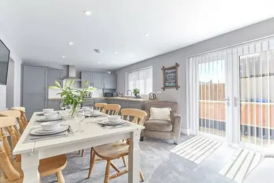 Image de Host & Stay | Sea Breeze
