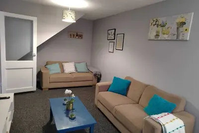 Image de Spacious x4 bed * free wifi* *driveway*garden*