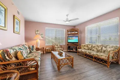Image de The Skimmer Condo: Downtown on the Bay - Nature Views - Bird watching