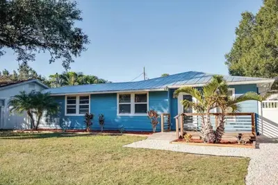 Image de Blue Oasis: An inviting downtown Sarasota retreat