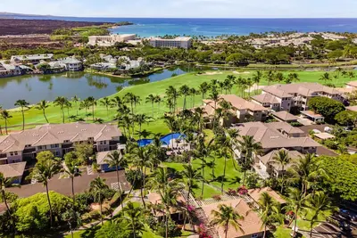 Image de 🏖️Paradise Getaway- Enjoy a Huge Golf Discount | Golf Course and Lake Views