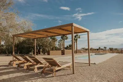 Image de 5 acre Remote Desert Oasis Palm Springs+Coachella Close+Saltwater Pool+Hot Tub