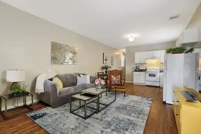 Image de Cozy Historic House 10 minutes to French Quarter