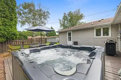 Image de Lombardi's Lodge: 4br Home 5min Walk to Lambeau