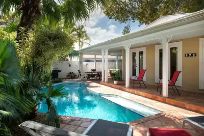 Image de Tranquil Beauty-Private Pool - Outside Lanai-Fenced Backyard-Beaches Nearby