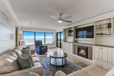 Image de Beyond the Horizon: Oceanfront Sunrise Escape