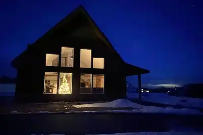 Image de Cozy Lazy Dog Cabin