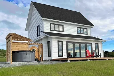 Image de Ocean Front Saltbox 'SeaForever' w/Hot Tub