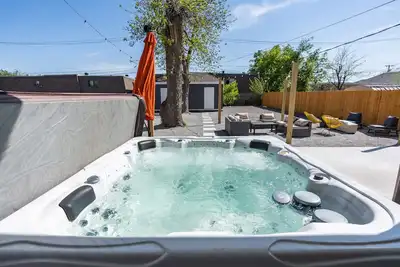 Image de Paseo / Plaza District🚶‍♀️ | 30th St & Classen Blvd | Central ⚡| Dog Friendly🐶