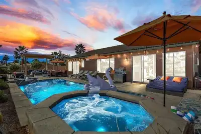 Image de Friends & Family Getaway w/priv. Pool/Spa