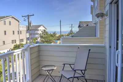 Image de 3rd House from the Beach, Water View, Comm. Pool