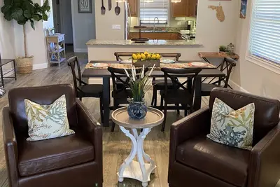 Image de ☀️Perfect Sarasota centrally located, and just a few miles to the beach! !