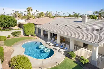 Image de Game Room, Firepit, & Pool | Walk to Old Town La Quinta | Scotty by AvantStay