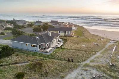 Image de Neskowin North #187 - Modern oceanfront, single-level home with hot tub