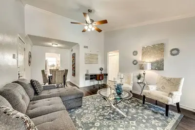 Image de 25% Off I22 - Dfw \"The Francesca\" Near Baylor Med 2bd/2ba