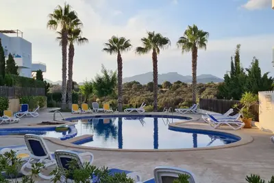 Image de El Nido - Penthouse 200m from the marina with pool + priv. Roof terrace, A/C, Wlan