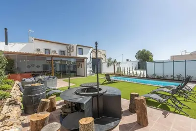 Image de Villa \"Rural Maimones\" accueillant les animaux domestiques avec piscine et Wi-Fi