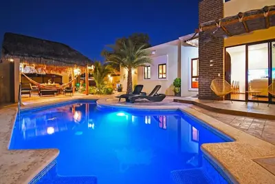 Image de Oceanview Rooftop, Private Pool, Game Room & Bar