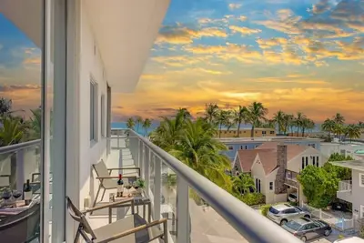Image de Amazing Pool| Balcony|Hollywood Beach Broad–walk