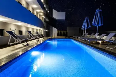 Image de State of the art 1bedroom unit with swimming pool