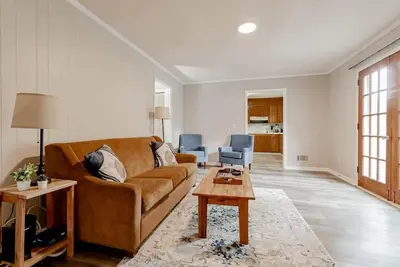 Image de Mins to Lake Murray & Downtown! Soda City Suite