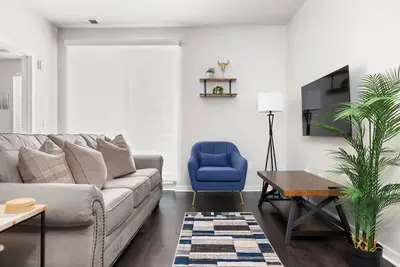 Image de *New* Spacious Condo Near Downtown Tc