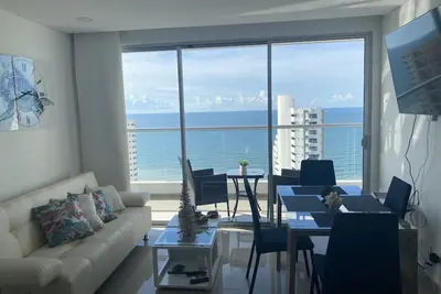 Image de Beautiful condo with views of the beach