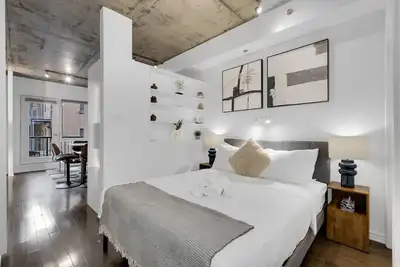 Image de Flat at the Foot of the Mountain W/Parking