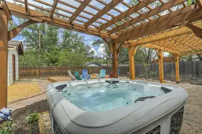 Image de Family Friendly Home with Hot Tub! ☀️Sleeps 8