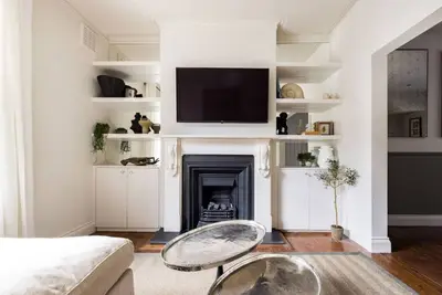 Image de The North Kensington Cottage No. 1 by HoK Living