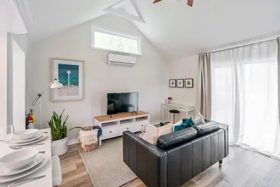 Image de Delightful 1 Bdrm Tiny Home by River Old Town Notl