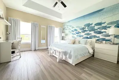 Image de Hidden Gem Between 2 Beaches -Sleeps 6 -Pet Friendly!