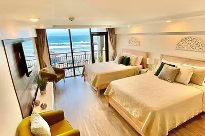 Image de Newly renovated Ocean View Hawaiian Inn Resort - Daytona Beach! \n