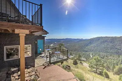 Image de Mountain Retreat Near Lake, Red Rocks & Golden!