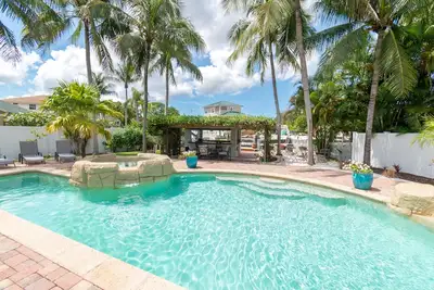 Image de Gulf Access Resort Style Pool Home Only 4 minutes to the Beach