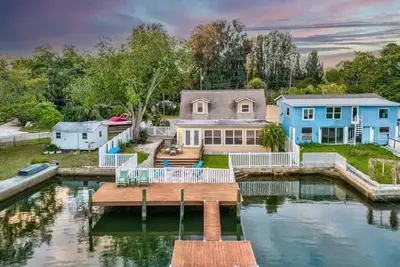 Image de Waterfront 3 Bedroom Hudson Getaway with private dock!
