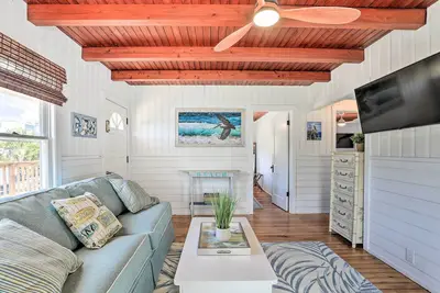 Image de Siesta Key Village Home < Half Mi to Beach!