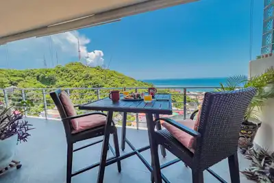 Image de Luxury Condo with Breathtaking view of Banderas Bay! 2bd Condo for rent in 5 de