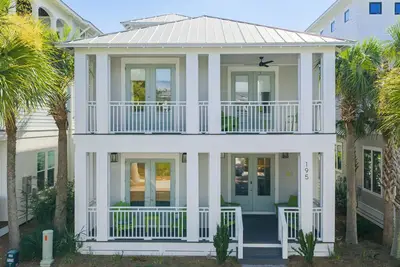 Image de Good Day Sunshine by AvantStay | Sleeps 16, Pool + Private Beach Access