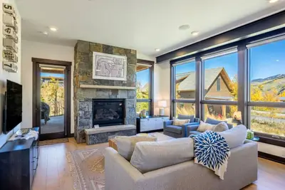Image de Alpine Drift Luxury Rental, Pet Friendly, Private Firepit