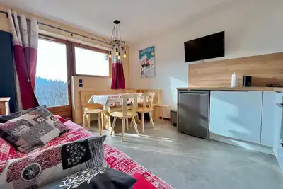 Image de Appartement rénové avec terrasse, proche ski-bus et commerces, Notre-Dame-de-Bellecombe