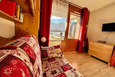 Image de Studio confortable avec balcon et parking au centre du village