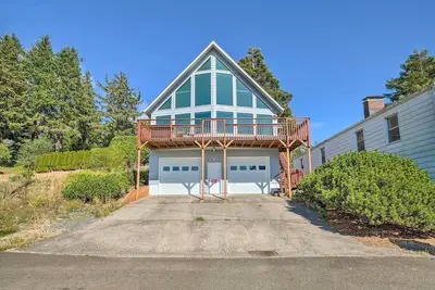 Image de Bay City Home w/ Gorgeous Bay Views From Deck